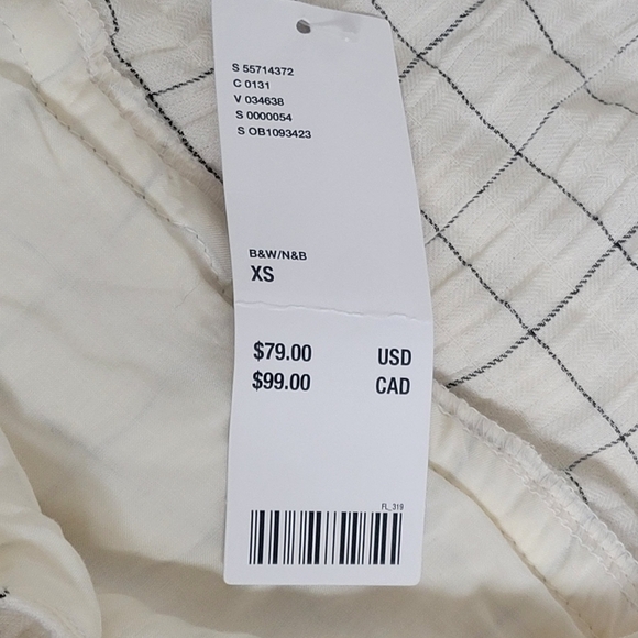 Urban Outfitters NWT Plunging Wide Leg Jumpsuit Size XS. - Picture 11 of 13